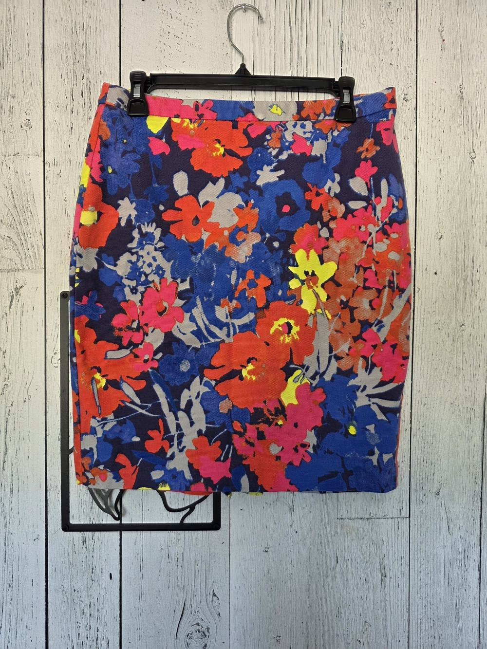 LOFT Petite Bright Floral Pencil Skirt Size 8P Date Night Going Out Vacation